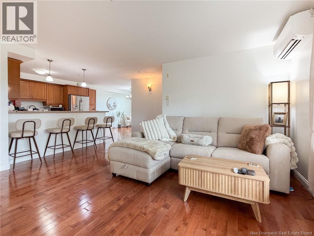 #301 700 Cliffe Street - Image 10