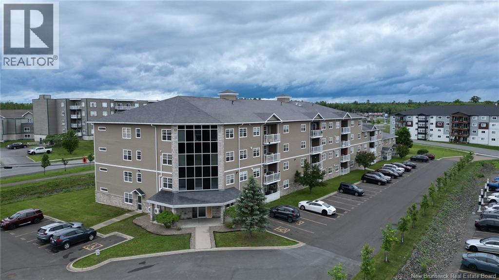 #301 700 Cliffe Street - Image 2
