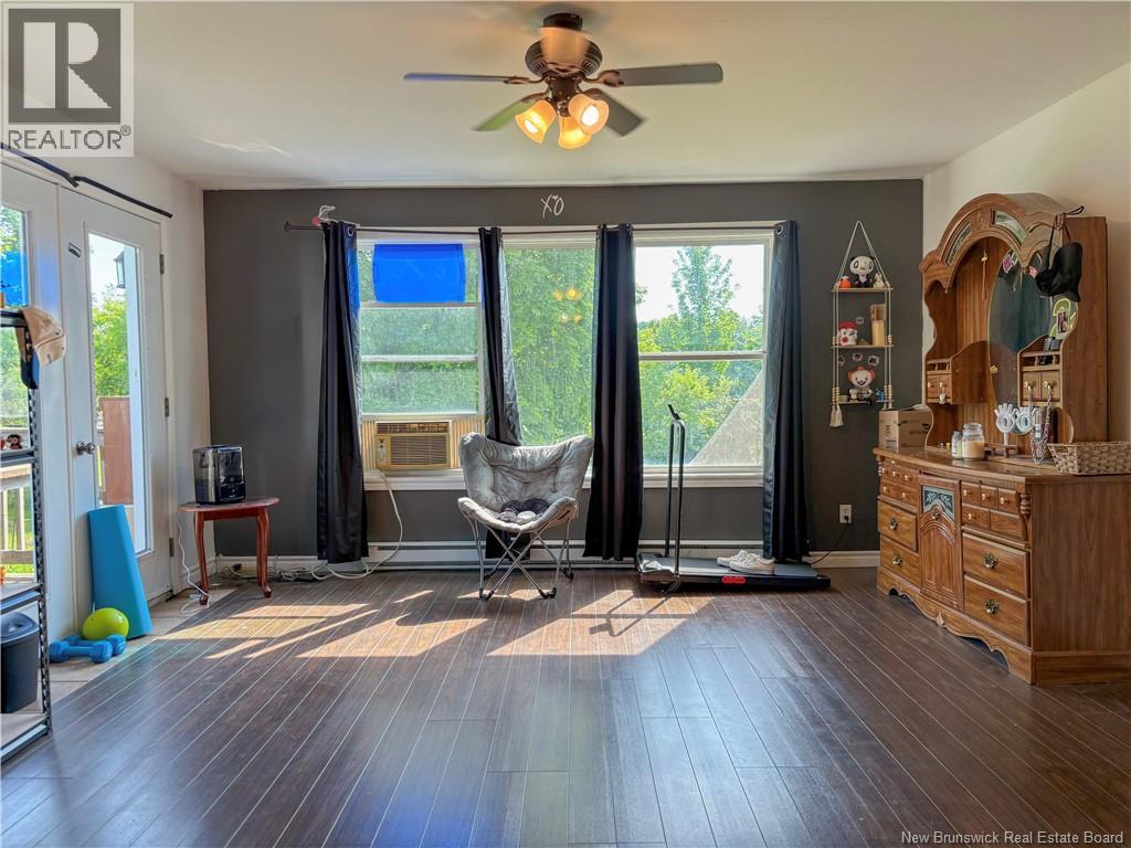 33 Hillcrest Avenue - 33