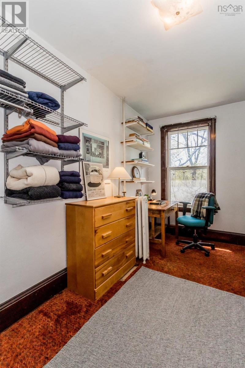 12 Linden Avenue - 41