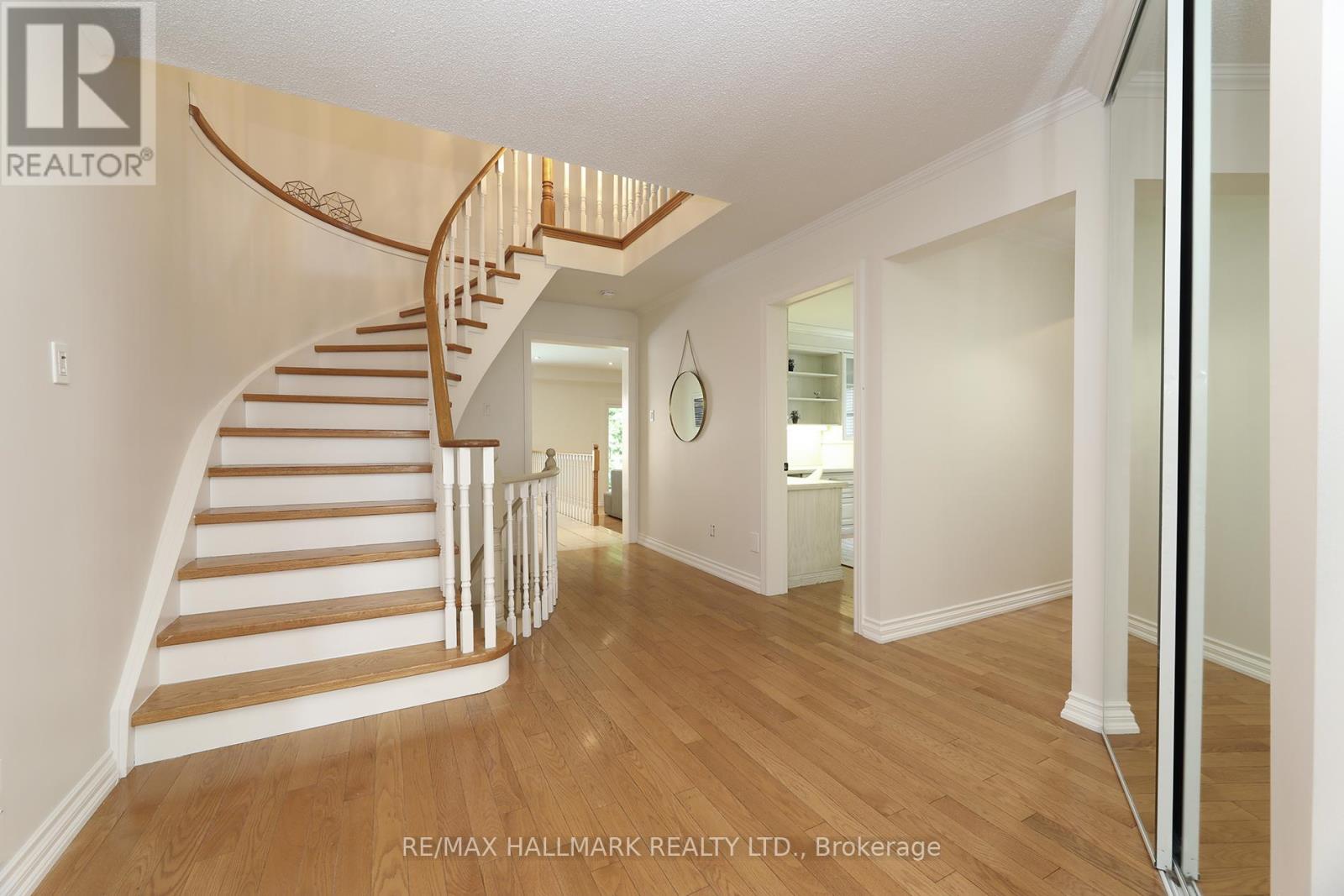 58 PICKETT CRESCENT - 10
