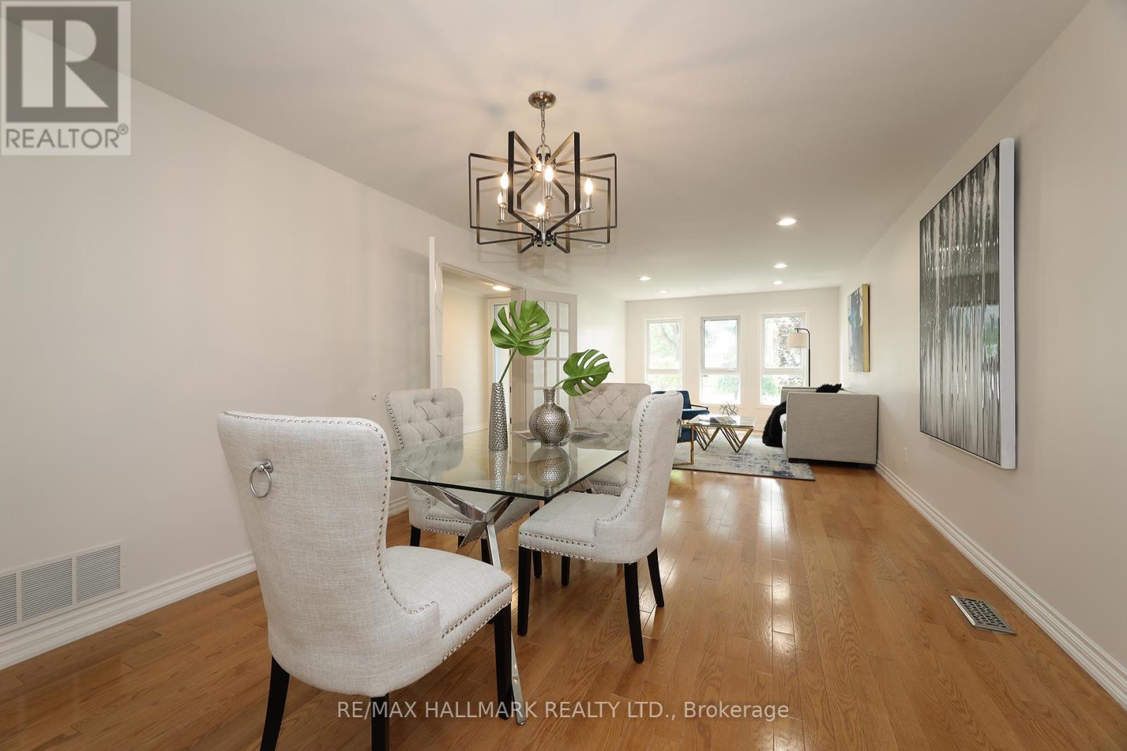 58 PICKETT CRESCENT - 12