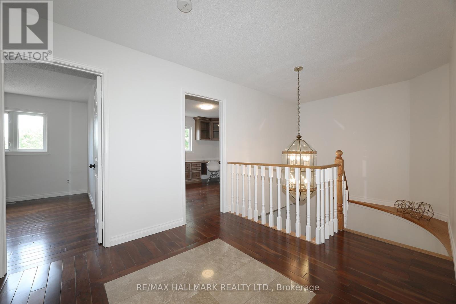 58 PICKETT CRESCENT - 23