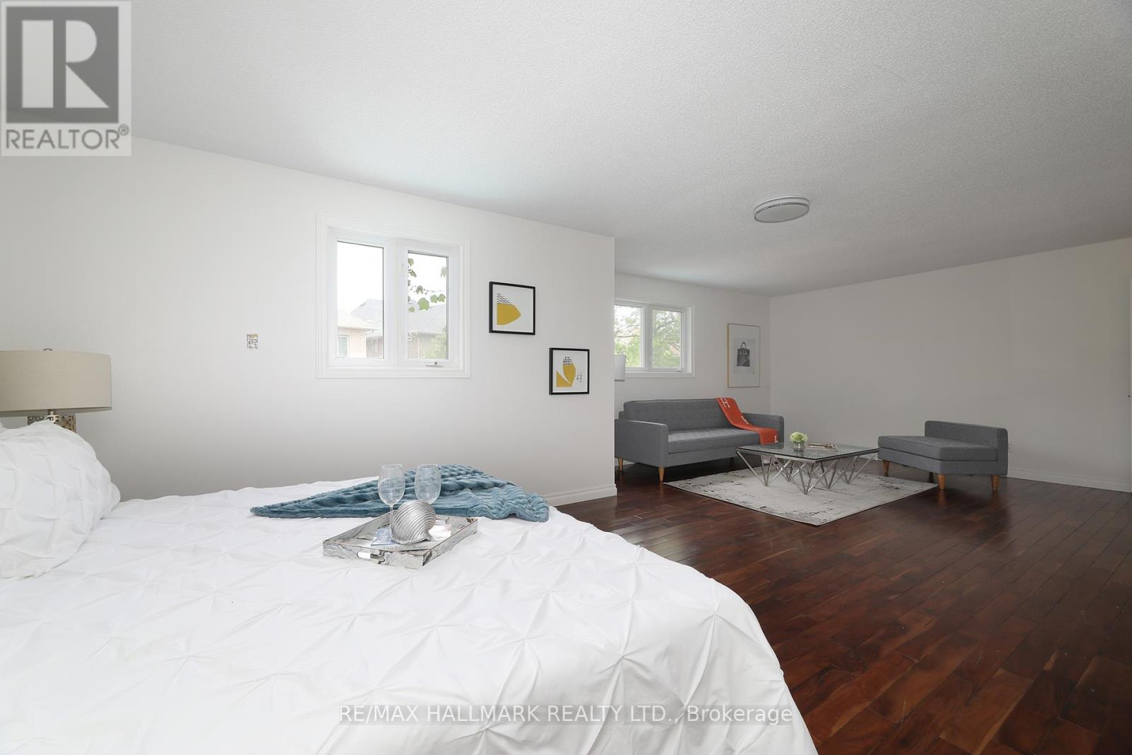 58 PICKETT CRESCENT - 26