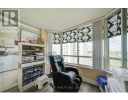 1112 - 330 Alton Towers Circle, Toronto, ON M1V5H3 Photo 8