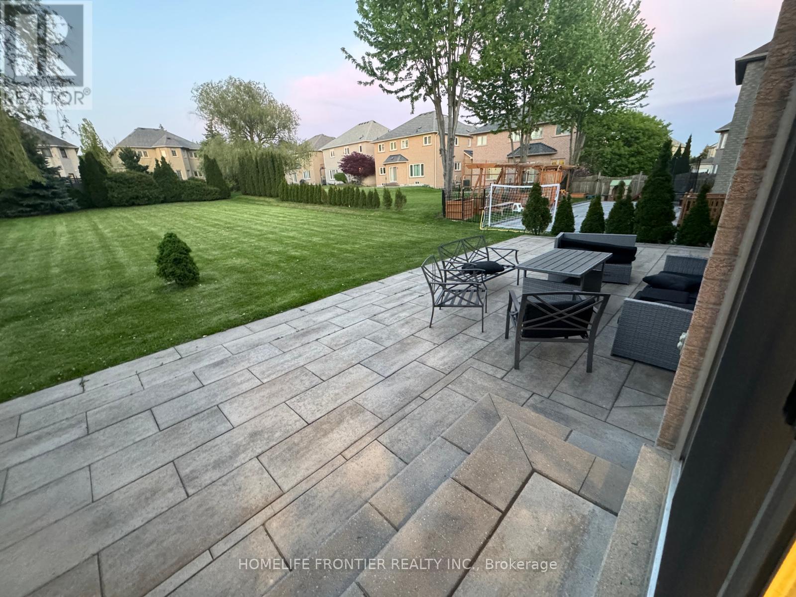 7 EDENBROOK CRESCENT - 34