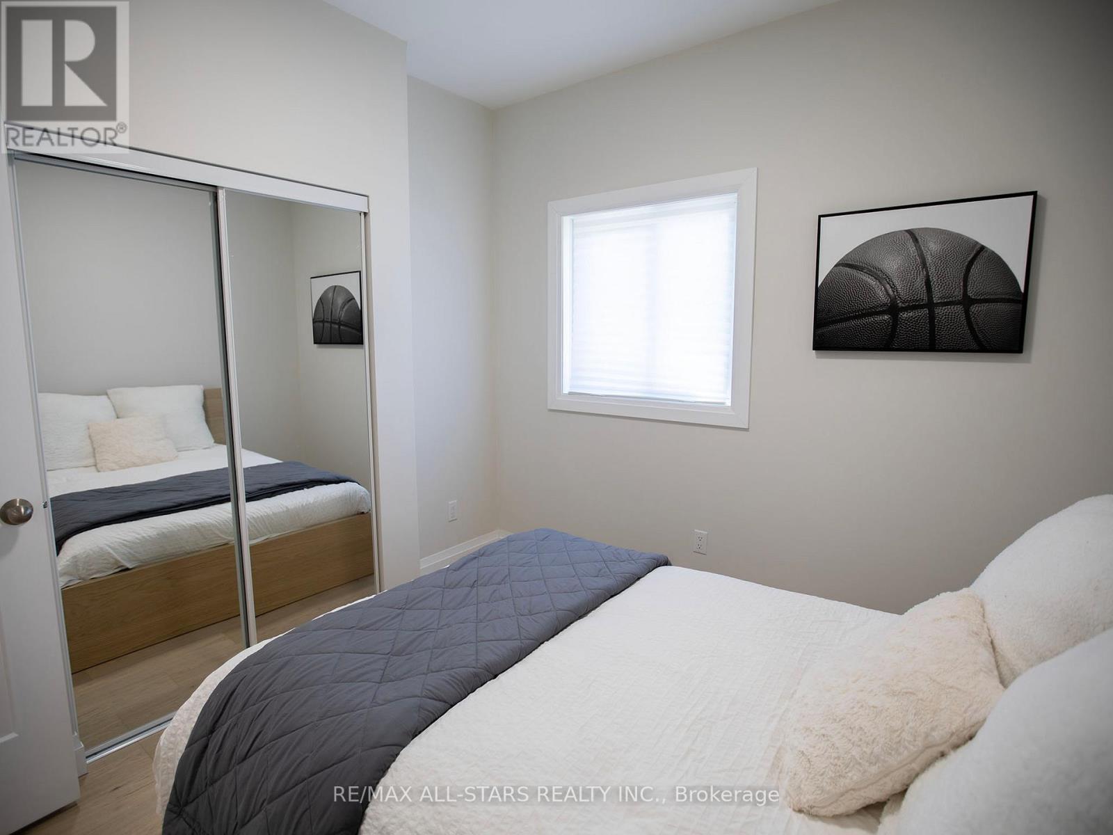 8 GEORGINA STREET - 12