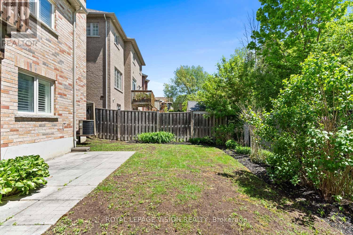 27 IDA JANE GROVE - 31
