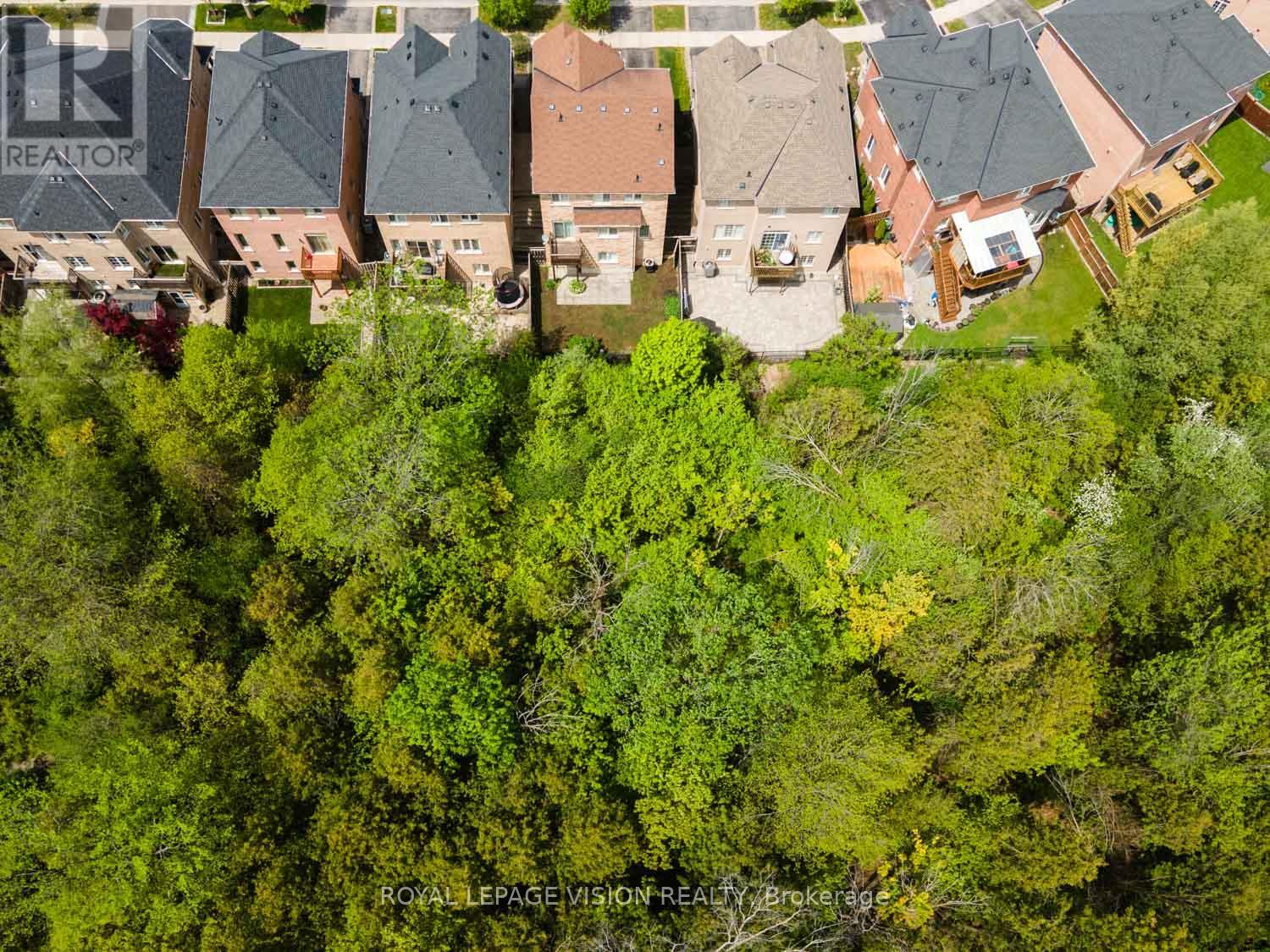 27 IDA JANE GROVE - 33