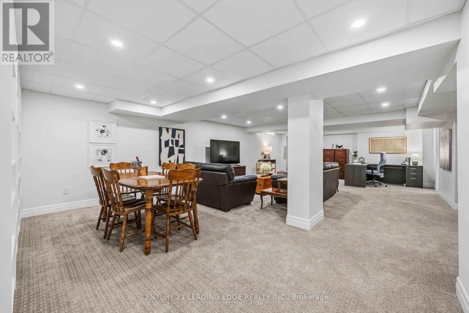 55 MCCARTY CRESCENT - 38