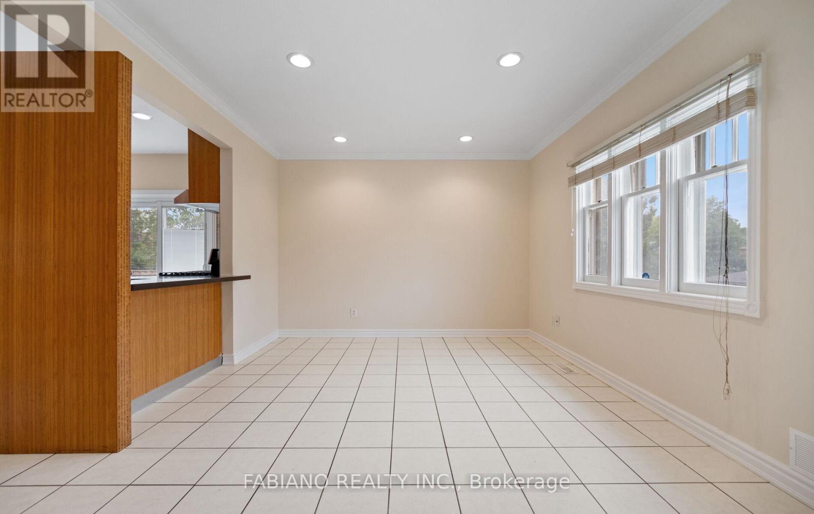 7872 - 7876 KIPLING AVENUE - 11