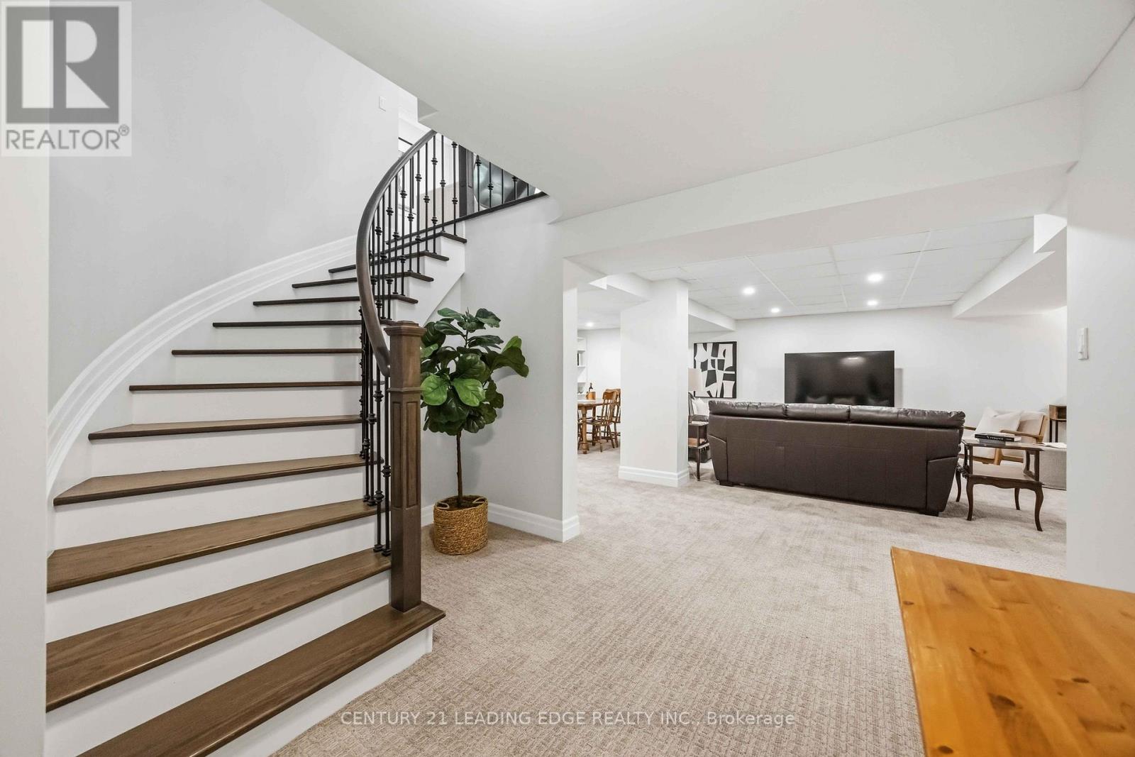 55 MCCARTY CRESCENT - 35