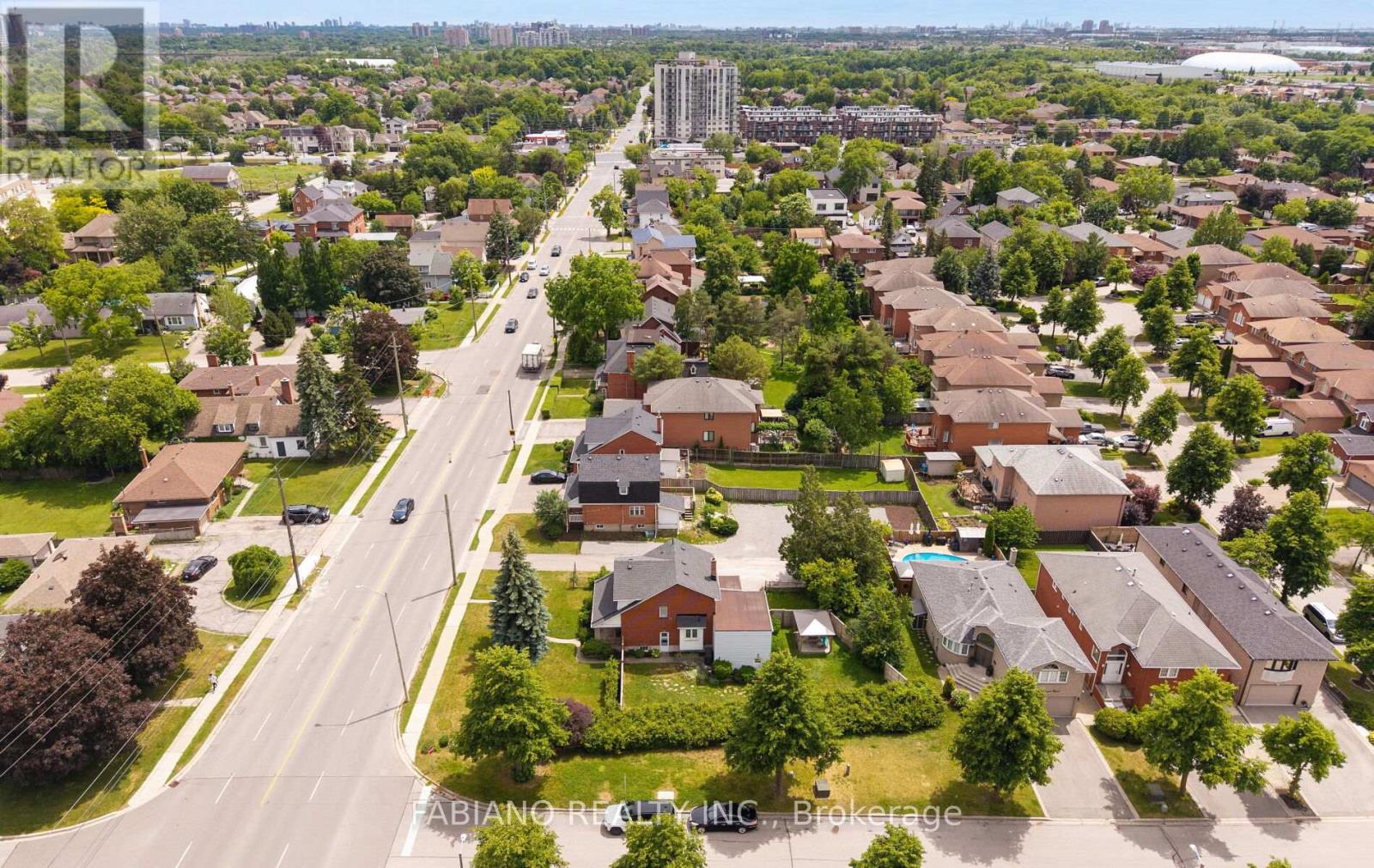 7872 - 7876 KIPLING AVENUE - 42