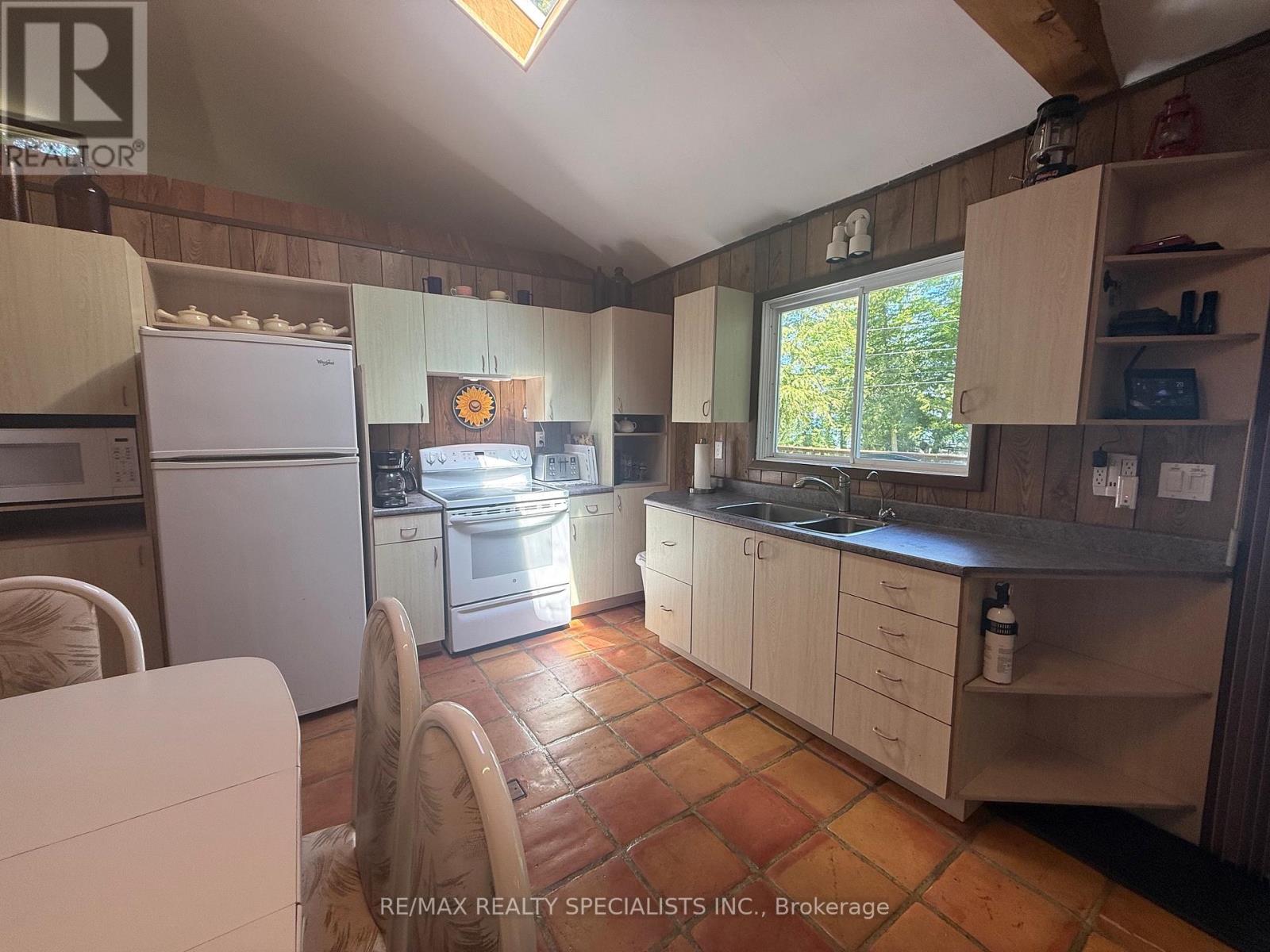 LOT 238 SNAKE ISLAND - 11