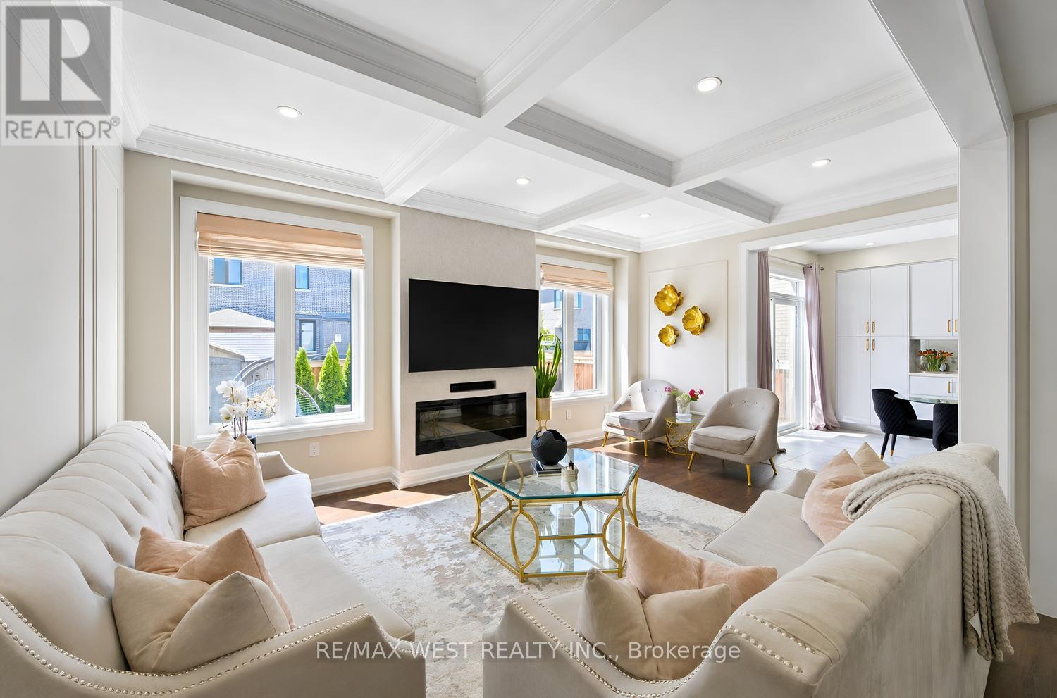 18 BOONE CRESCENT - 8