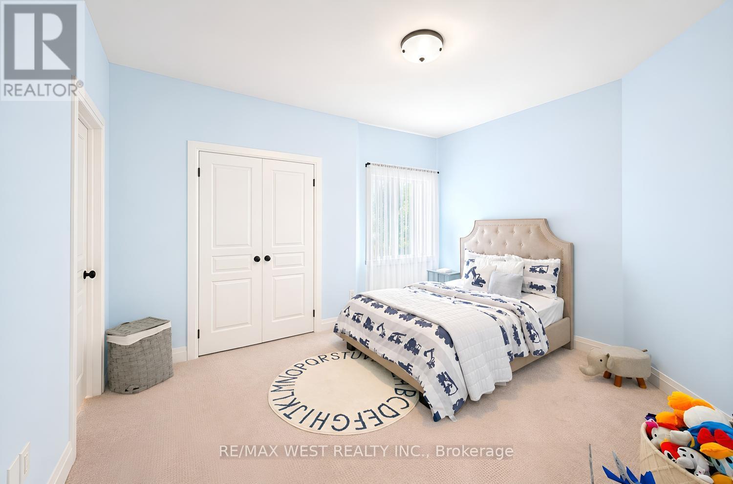18 BOONE CRESCENT - 29