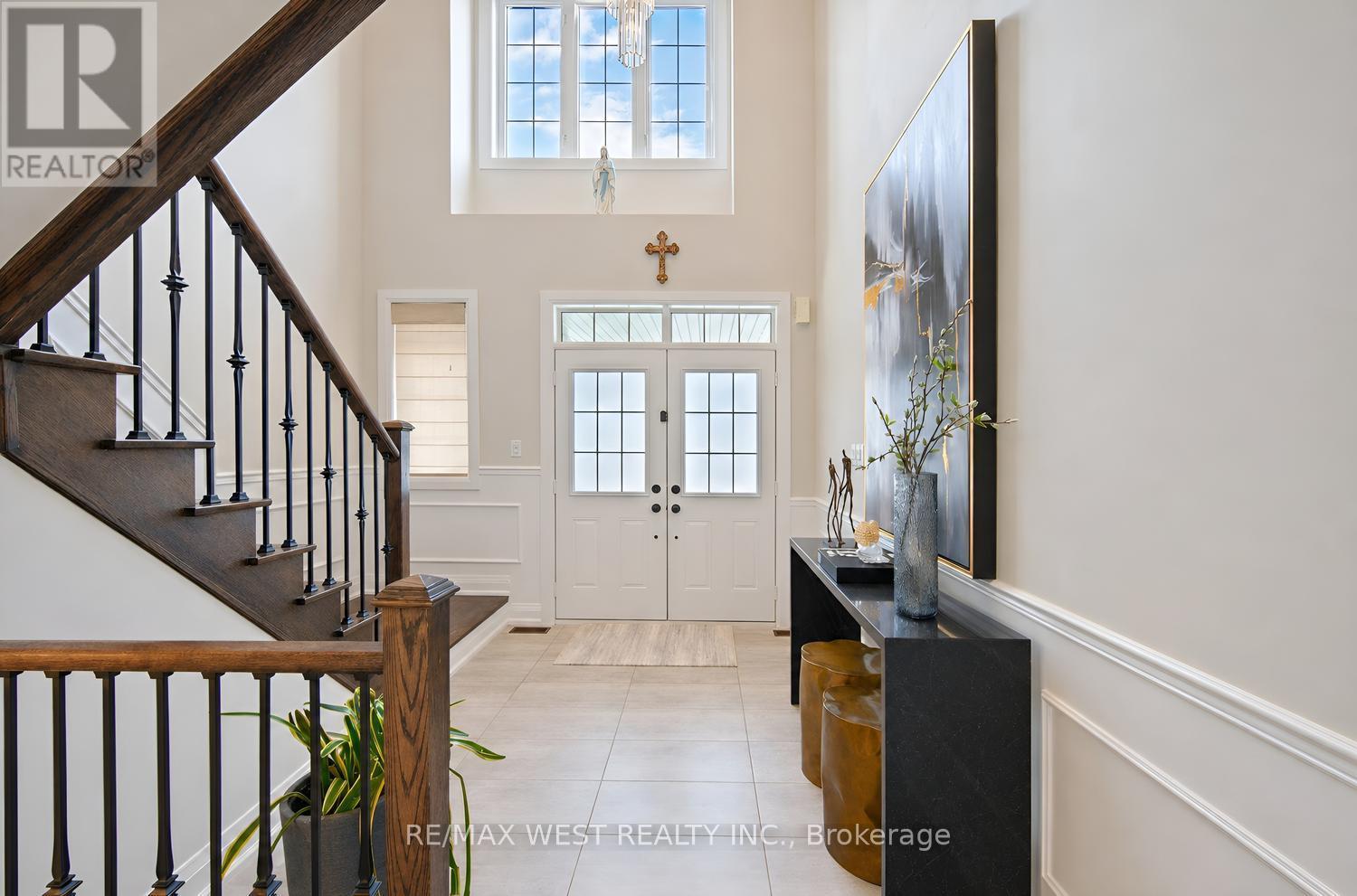 18 BOONE CRESCENT - 5