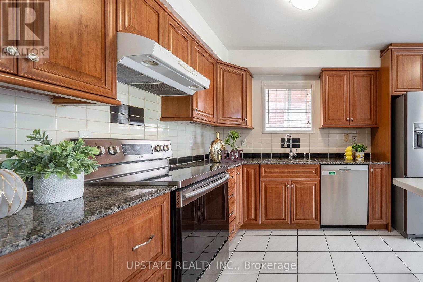 8548 MARTIN GROVE ROAD - 9