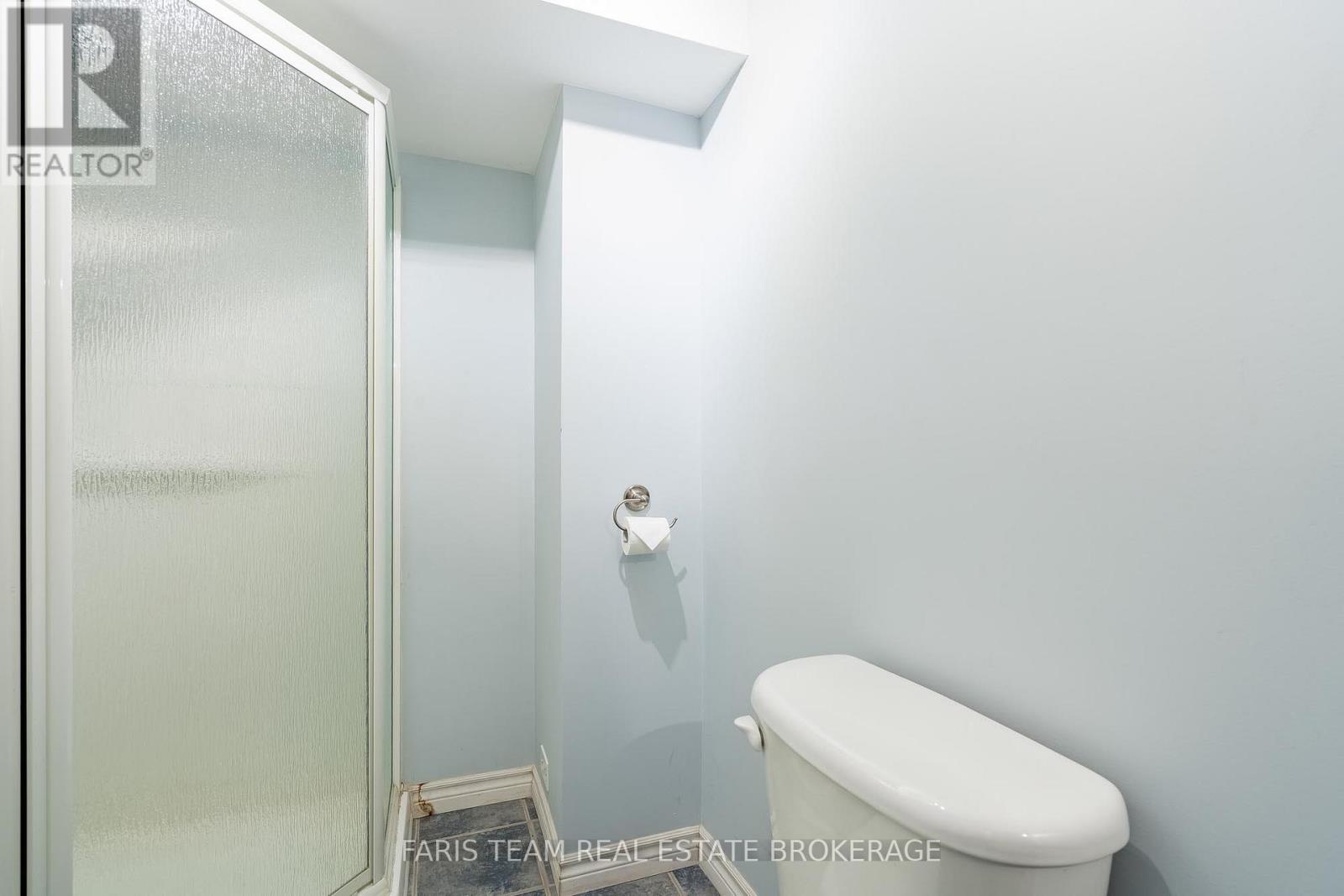146 8TH AVENUE - 33