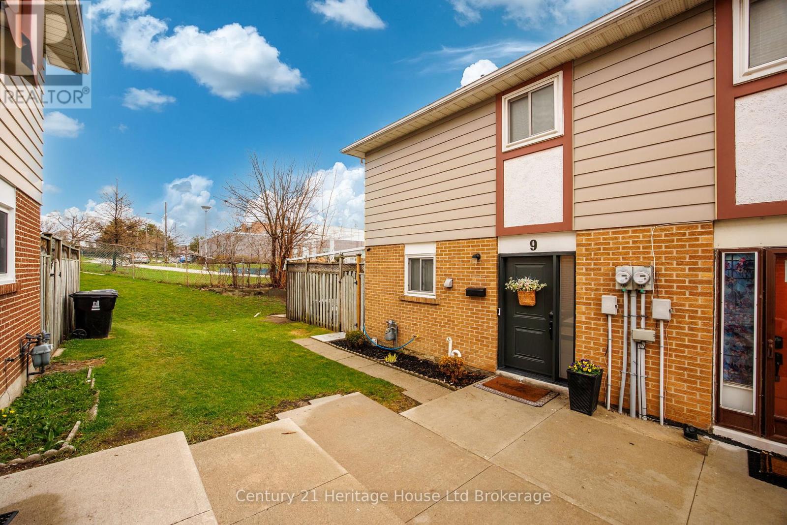 9 SAN VITO WAY - 1