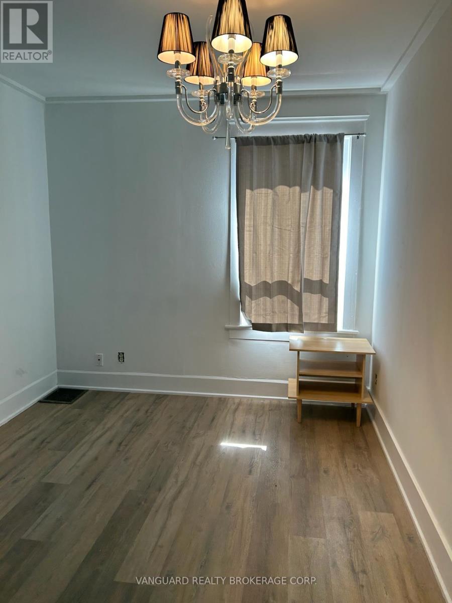 71 JOHN STREET E - 23