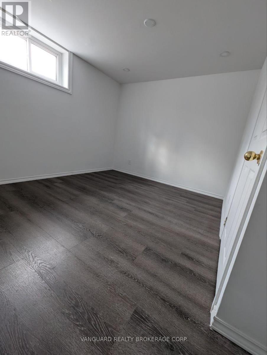 71 JOHN STREET E - 40