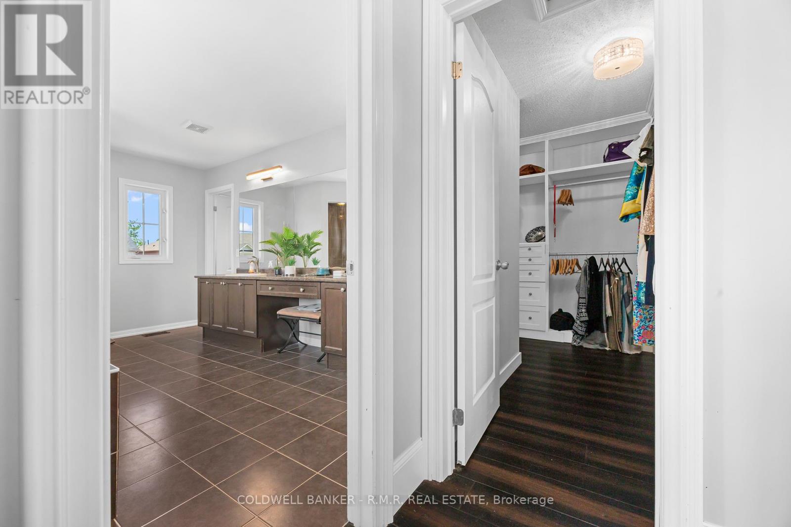 3 DON HADDEN CRESCENT - 24