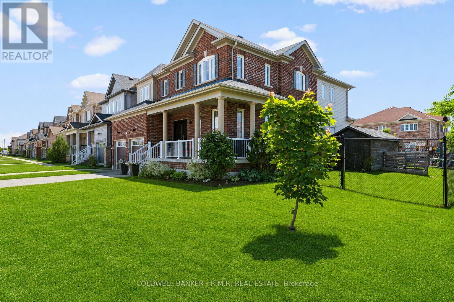 3 DON HADDEN CRESCENT - 48