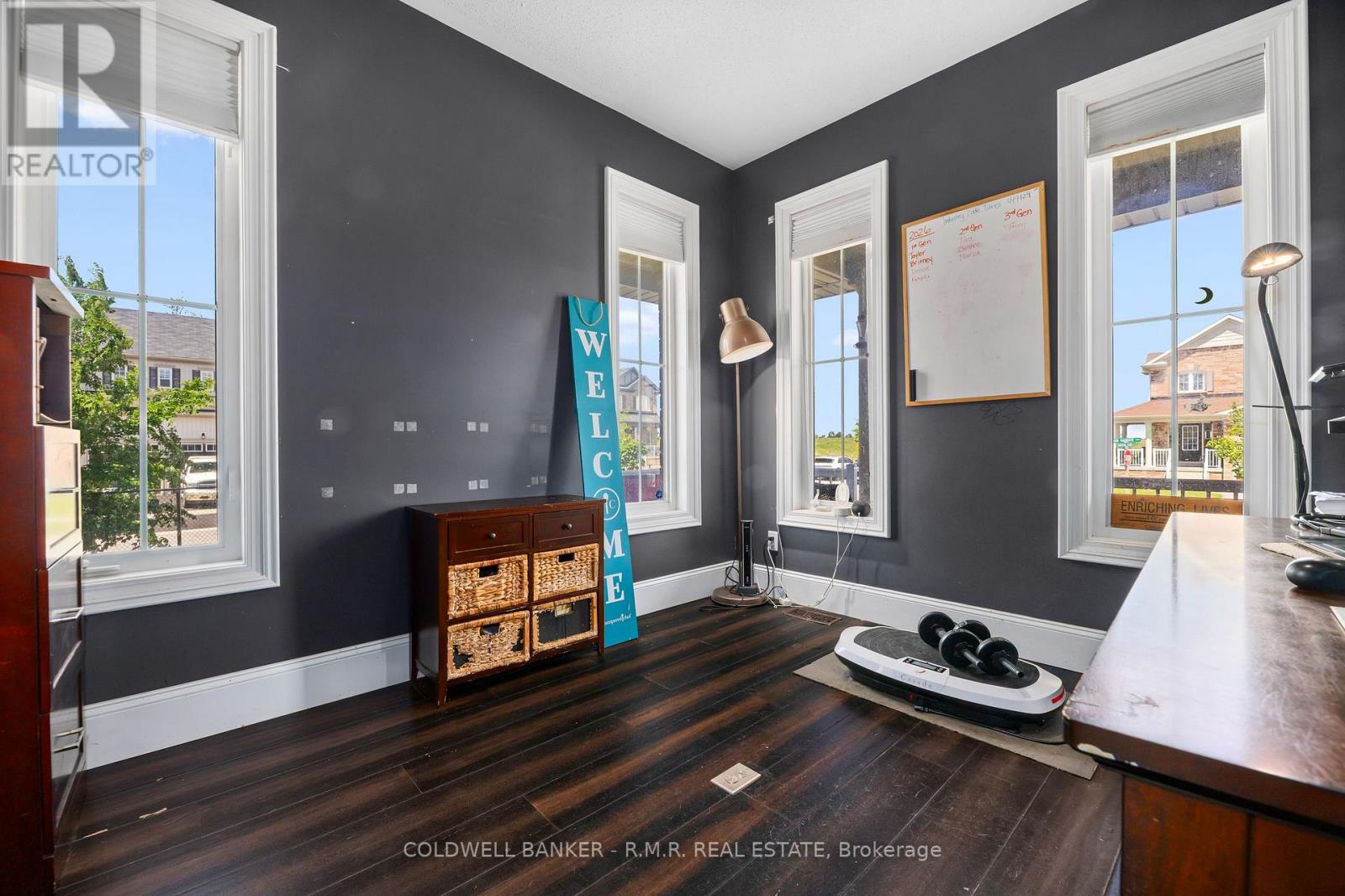 3 DON HADDEN CRESCENT - 9