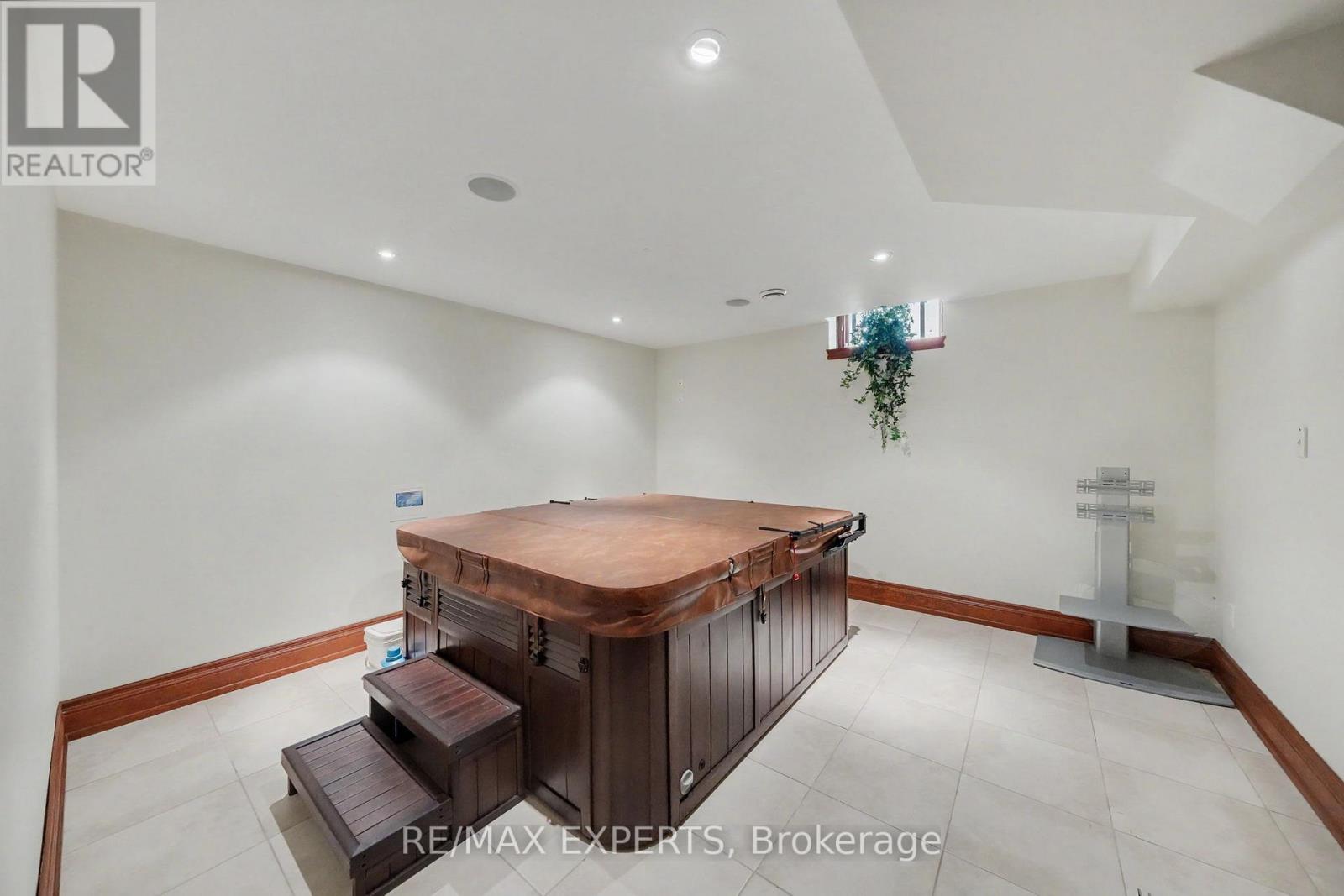 91 NAPIER STREET - 35