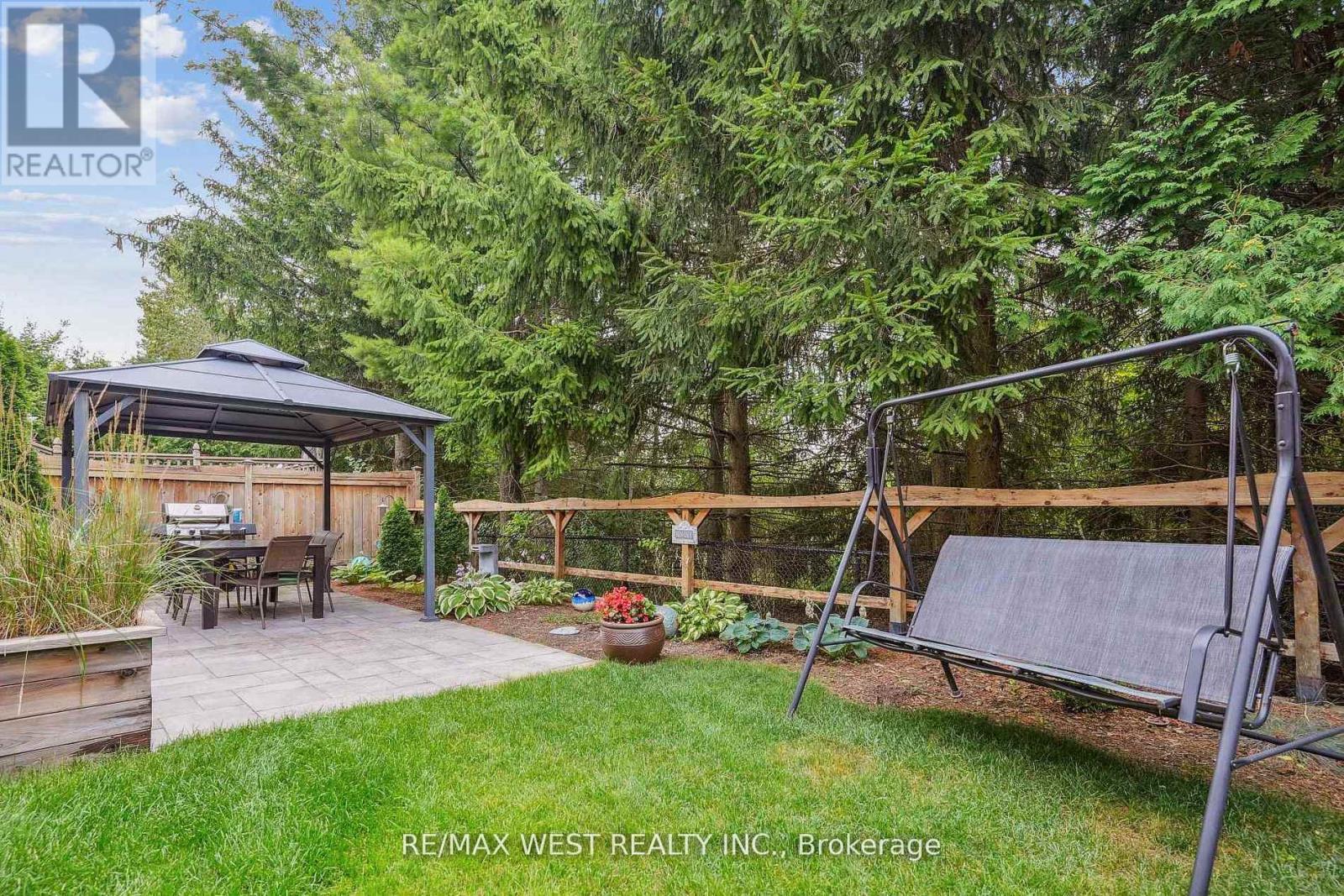 43 SUMMITCREST DRIVE - 26