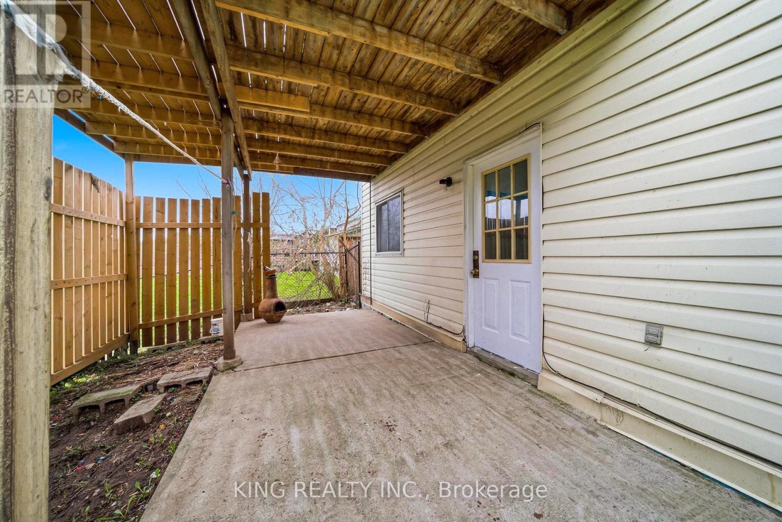 1181 ARNOLD STREET - 35