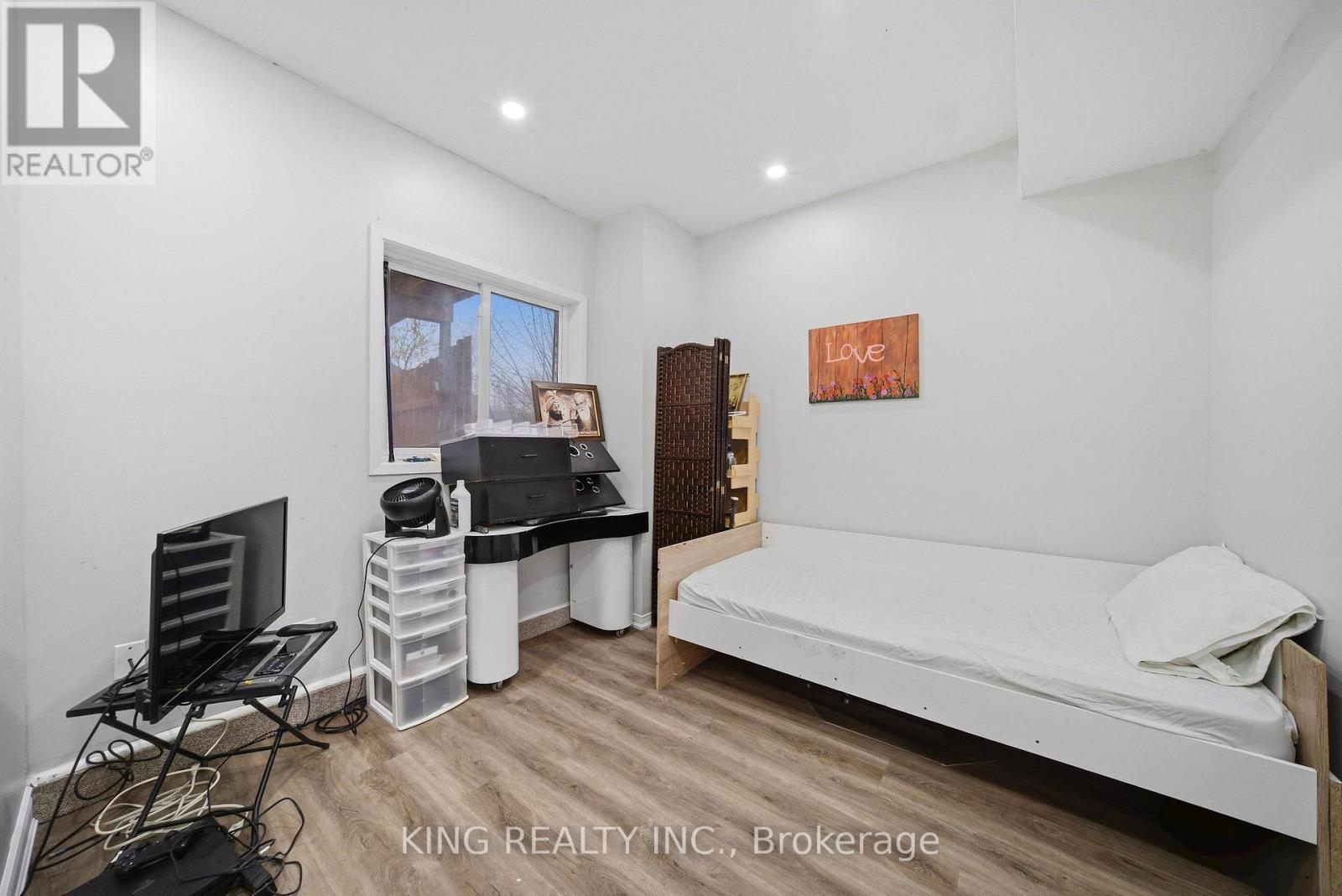 1181 ARNOLD STREET - 31