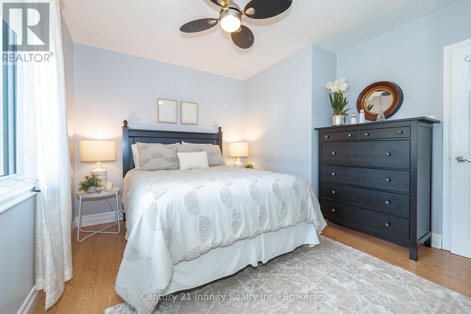 43 COLONIAL AVENUE - 19