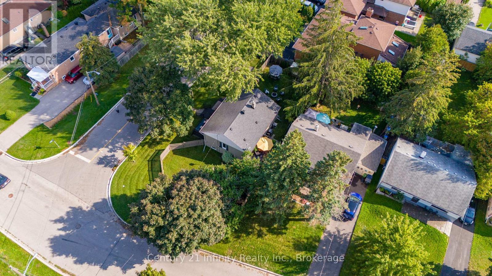 43 COLONIAL AVENUE - 6