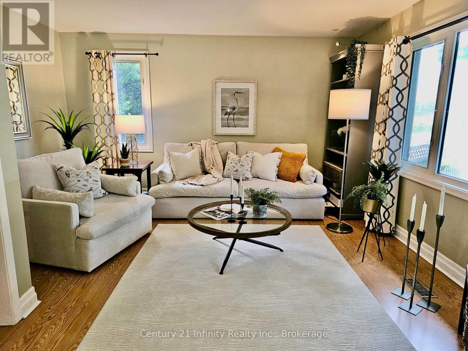 43 COLONIAL AVENUE - 12