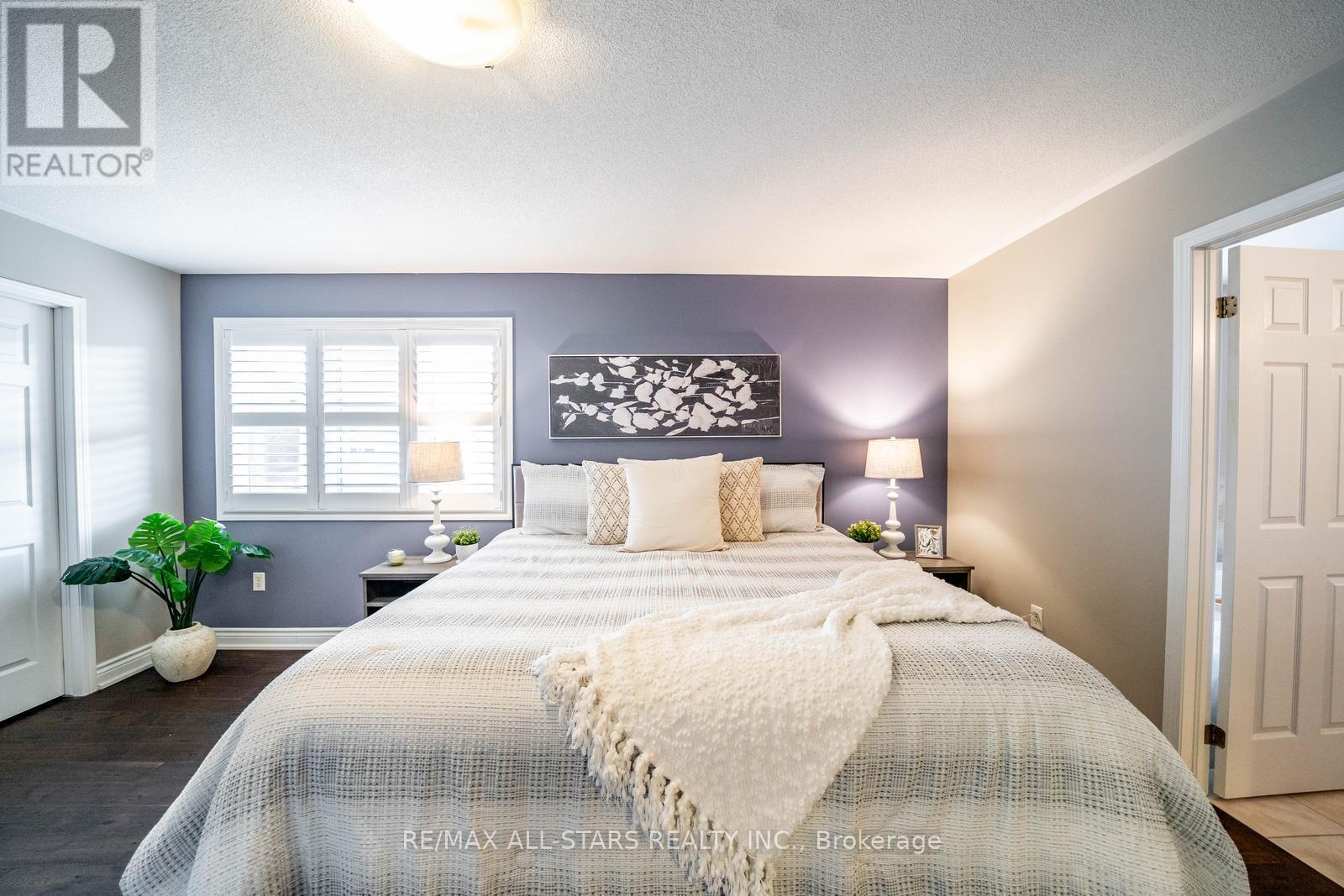 29 LITTLE ROUGE CIRCLE - 28