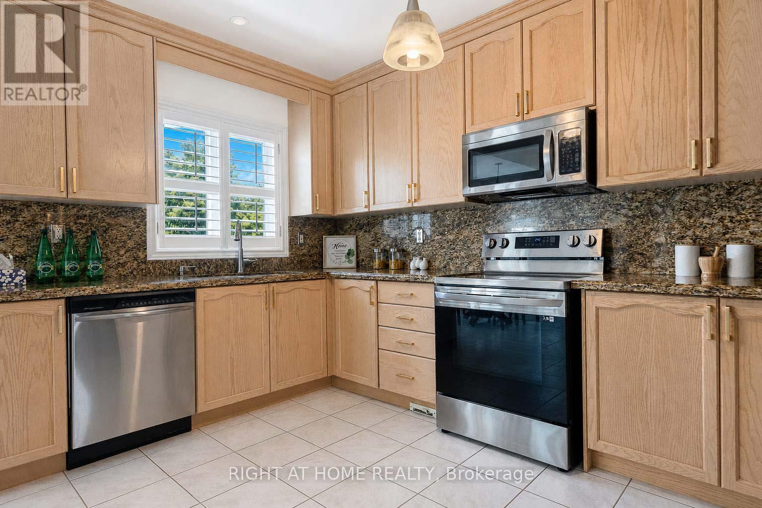 26 RAVEL DRIVE - 14