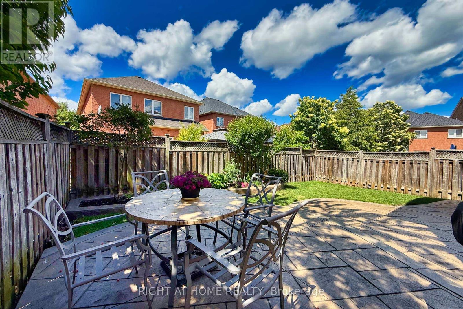 26 RAVEL DRIVE - 42