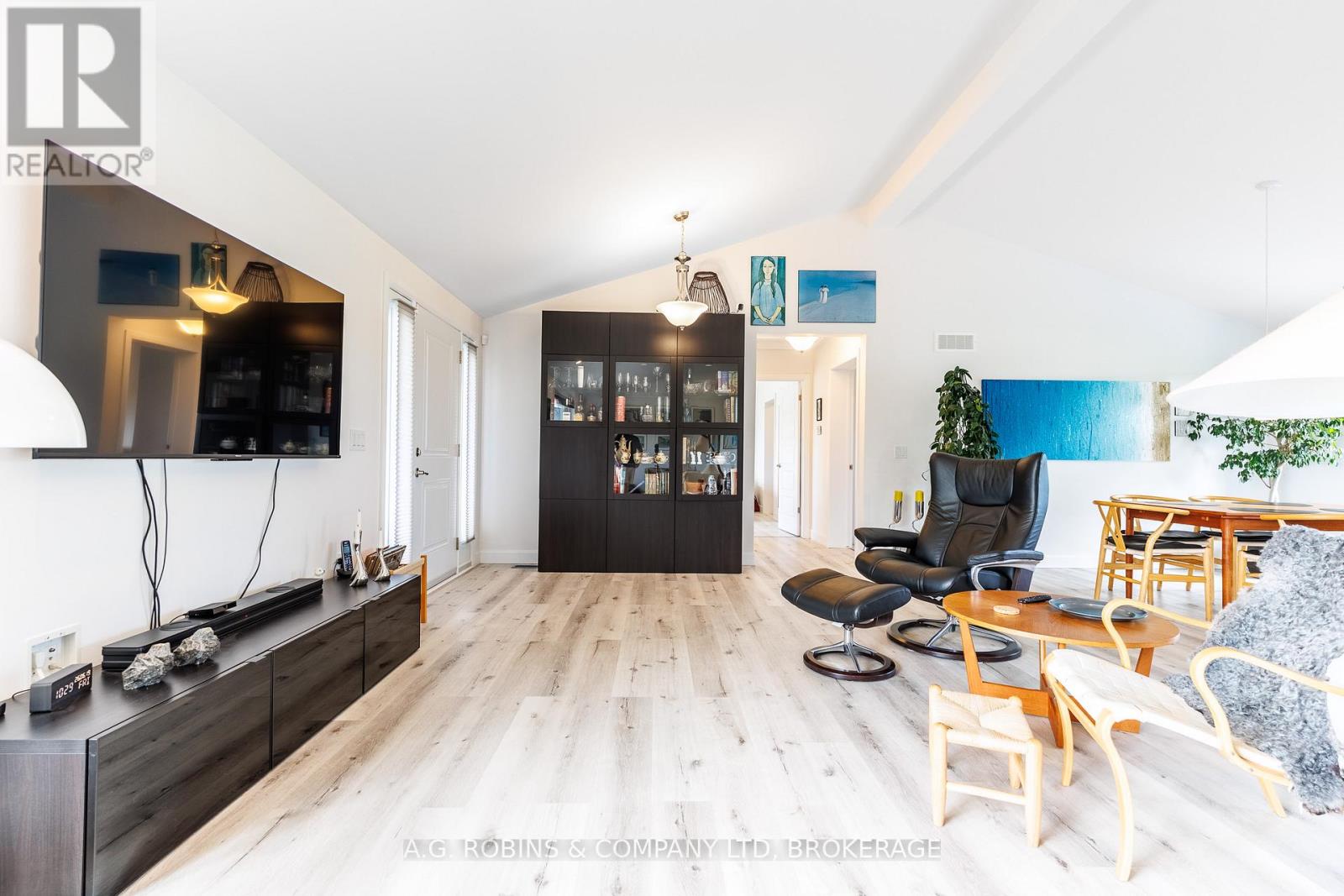 11716 LAKESHORE ROAD - 13