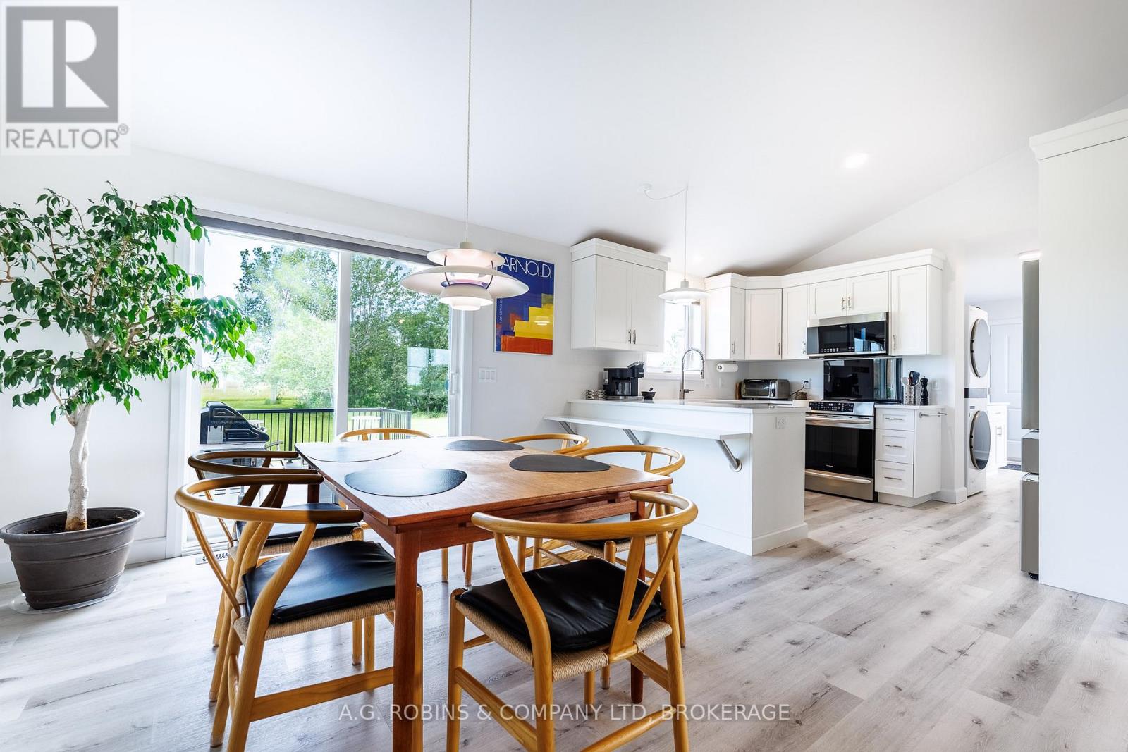 11716 LAKESHORE ROAD - 14