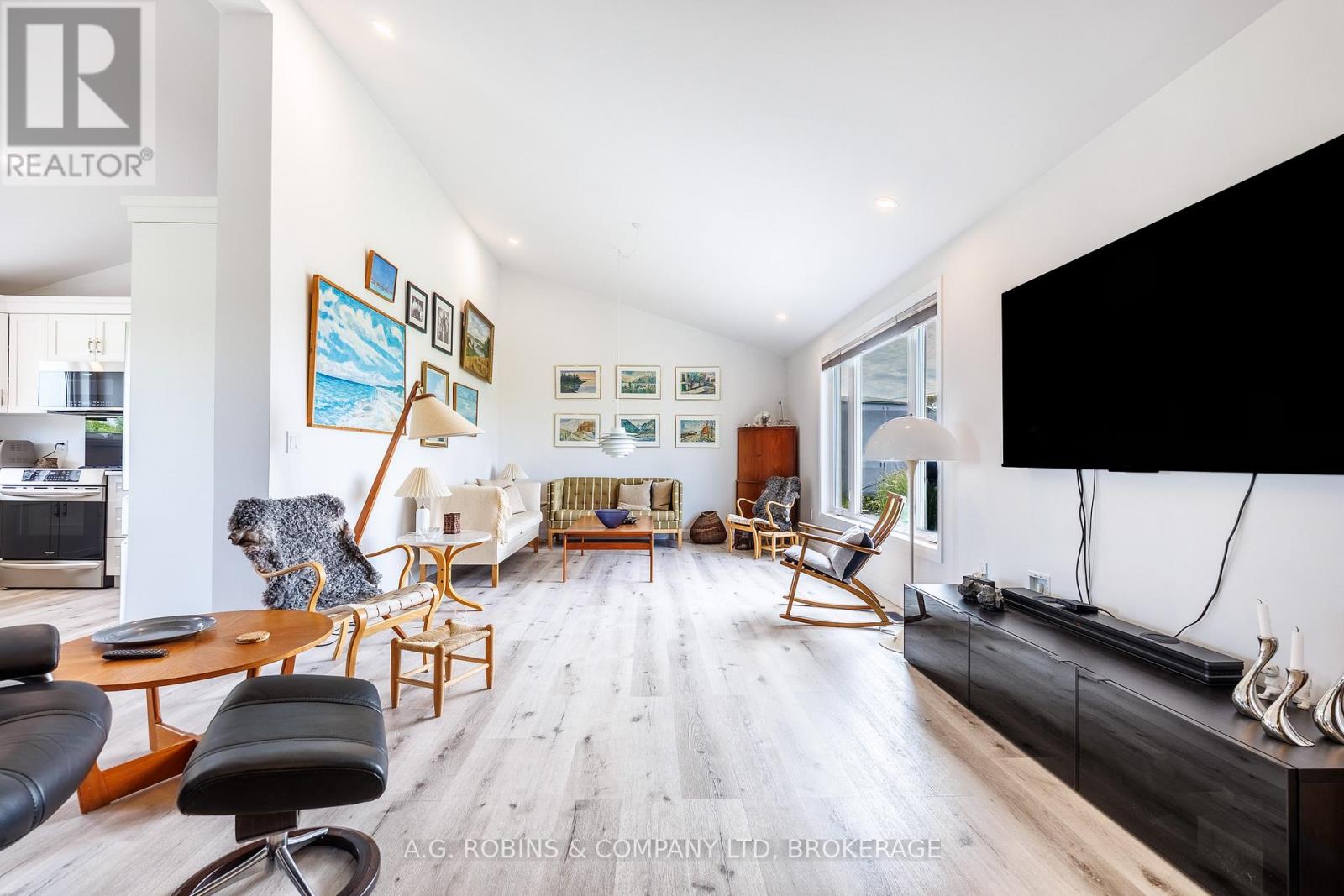 11716 LAKESHORE ROAD - 10