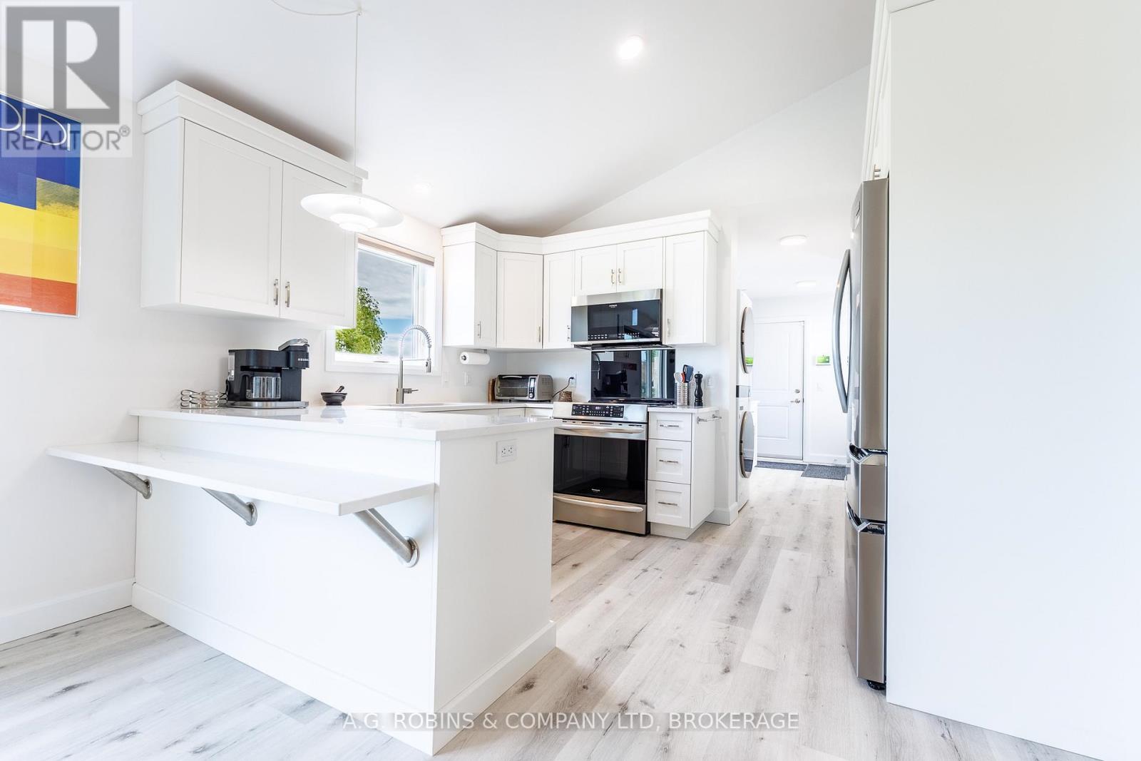 11716 LAKESHORE ROAD - 19