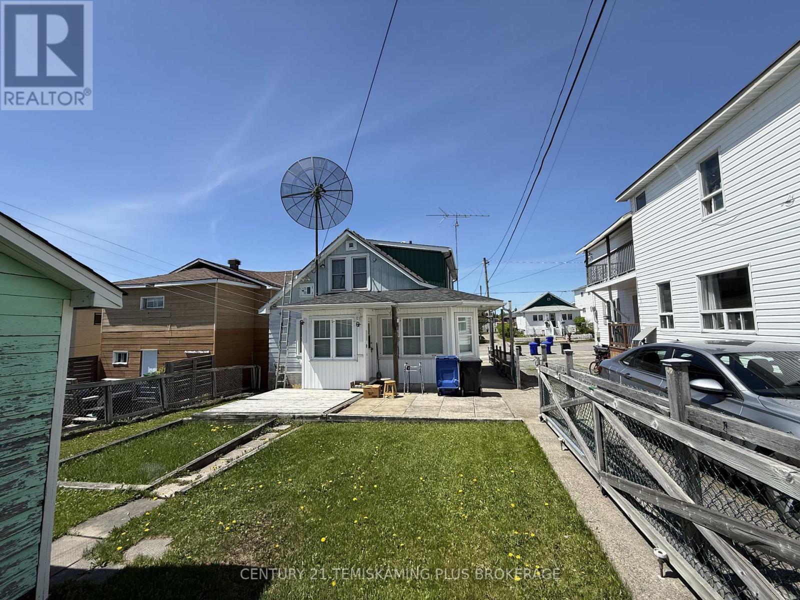 48 WOODS STREET - 20
