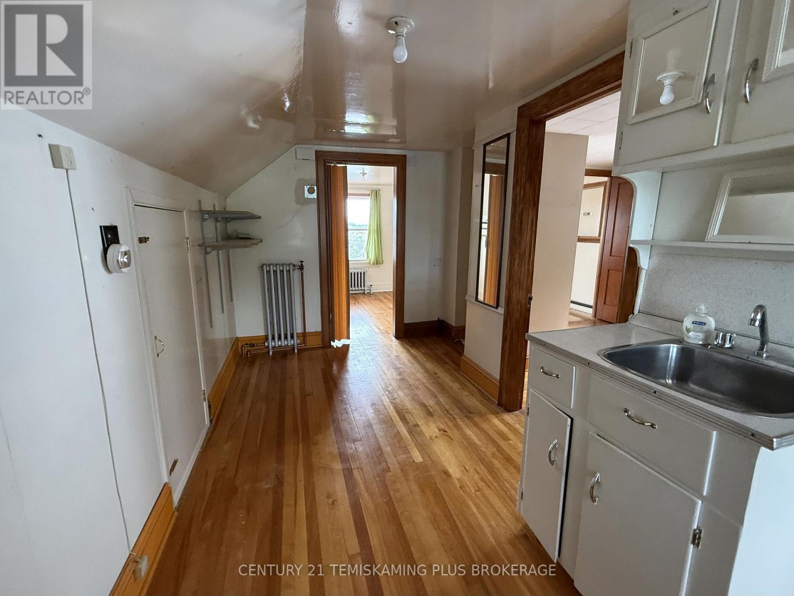 48 WOODS STREET - Image 12