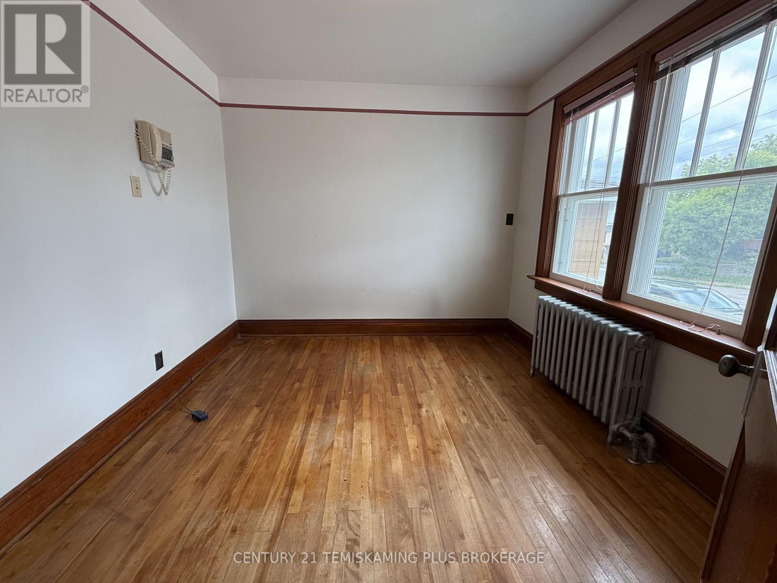 48 WOODS STREET - Image 6