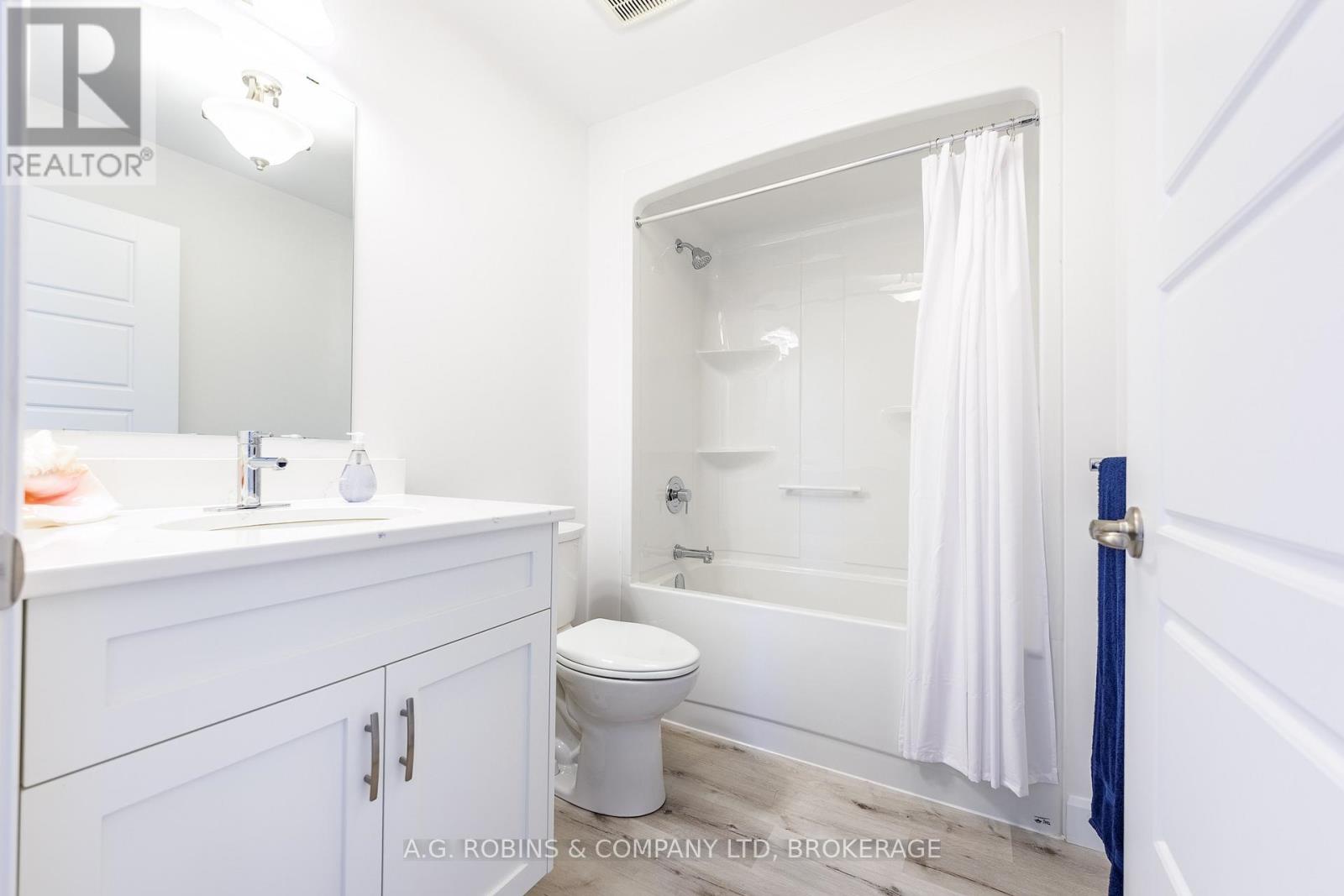 11716 LAKESHORE ROAD - 25