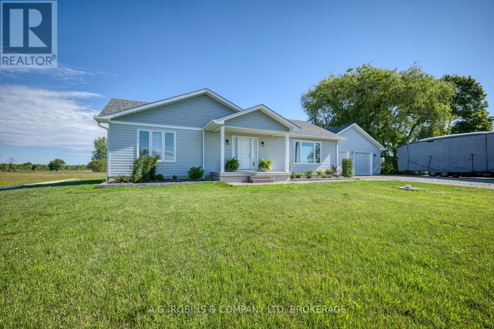 11716 LAKESHORE ROAD - 35