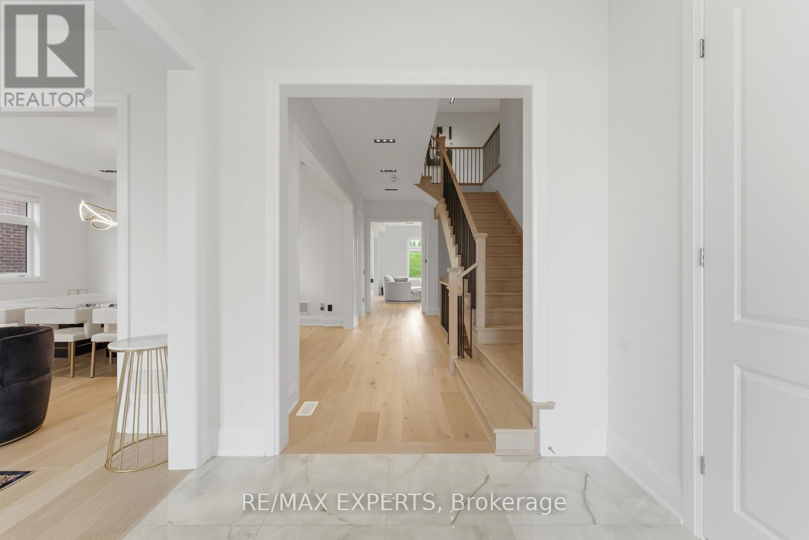 15 SCULPTURE GARDEN LANE - 8