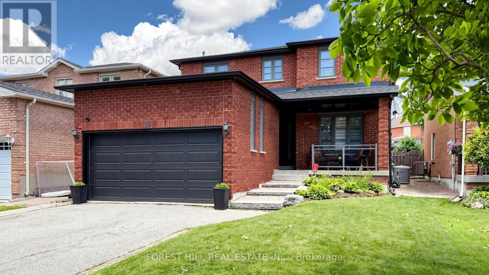 19 ROMANO CRESCENT - 2